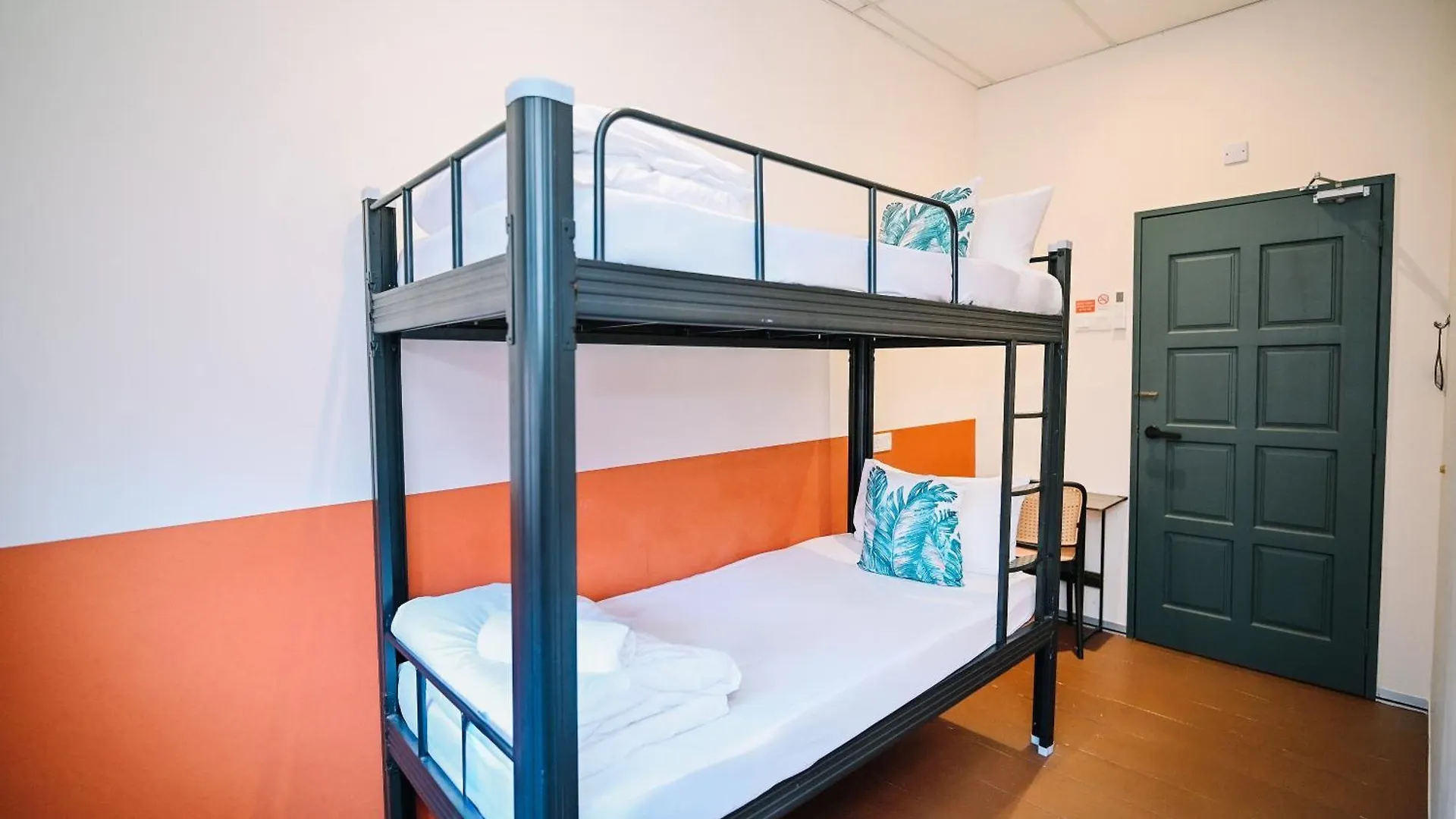 Hotel Swing & Pillows - 75 Chulia St, Georgetown Penang Malaysia